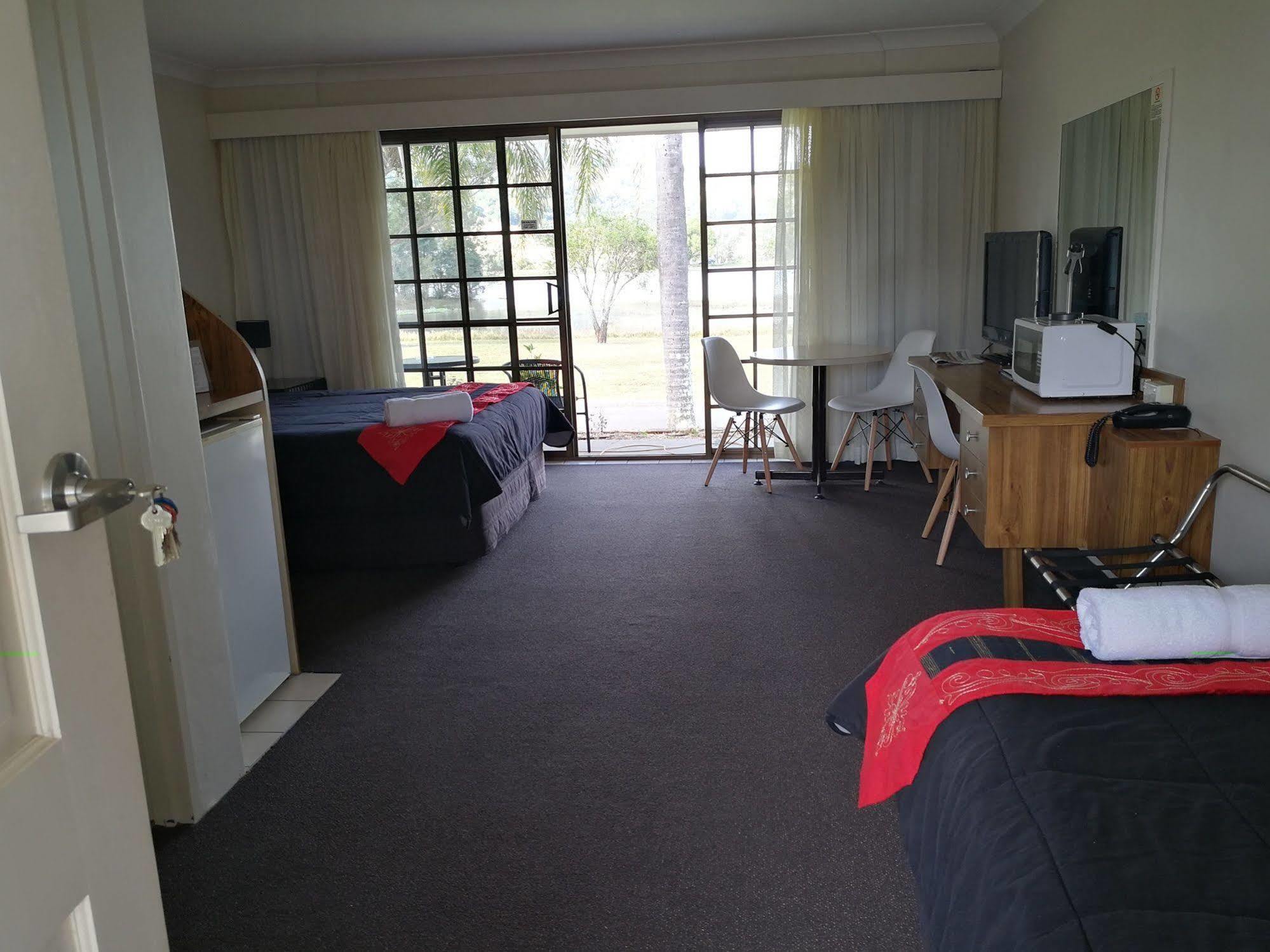 Lakeside Lodge Motel Lismore Exterior photo